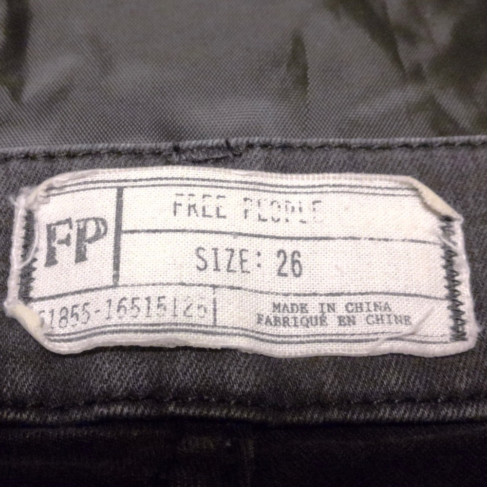 EUC Free People Black Denim Multi Pocket Overalls Zip Distressed Fade Sz26 - Picture 11 of 12